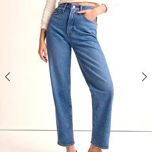 BRAND NEW WITH TAGS MADEWELL PERFECT VINTAGE STRAIGHT JEANS - SIZE 28
